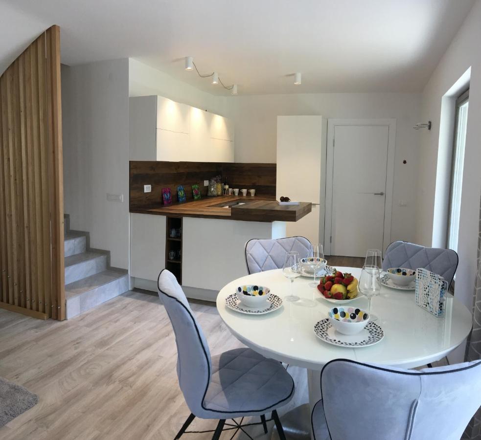 Luxury Apartment Near Lake בוהין מראה חיצוני תמונה