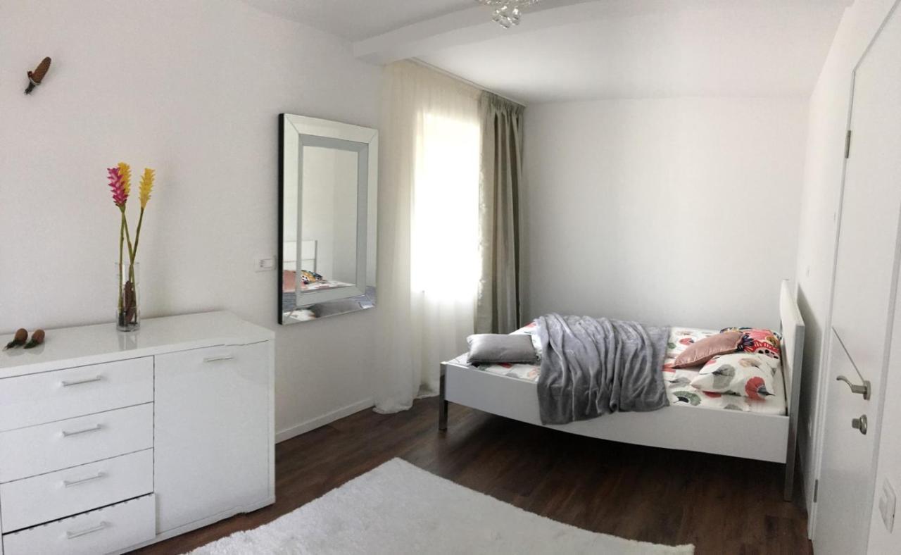Luxury Apartment Near Lake בוהין מראה חיצוני תמונה