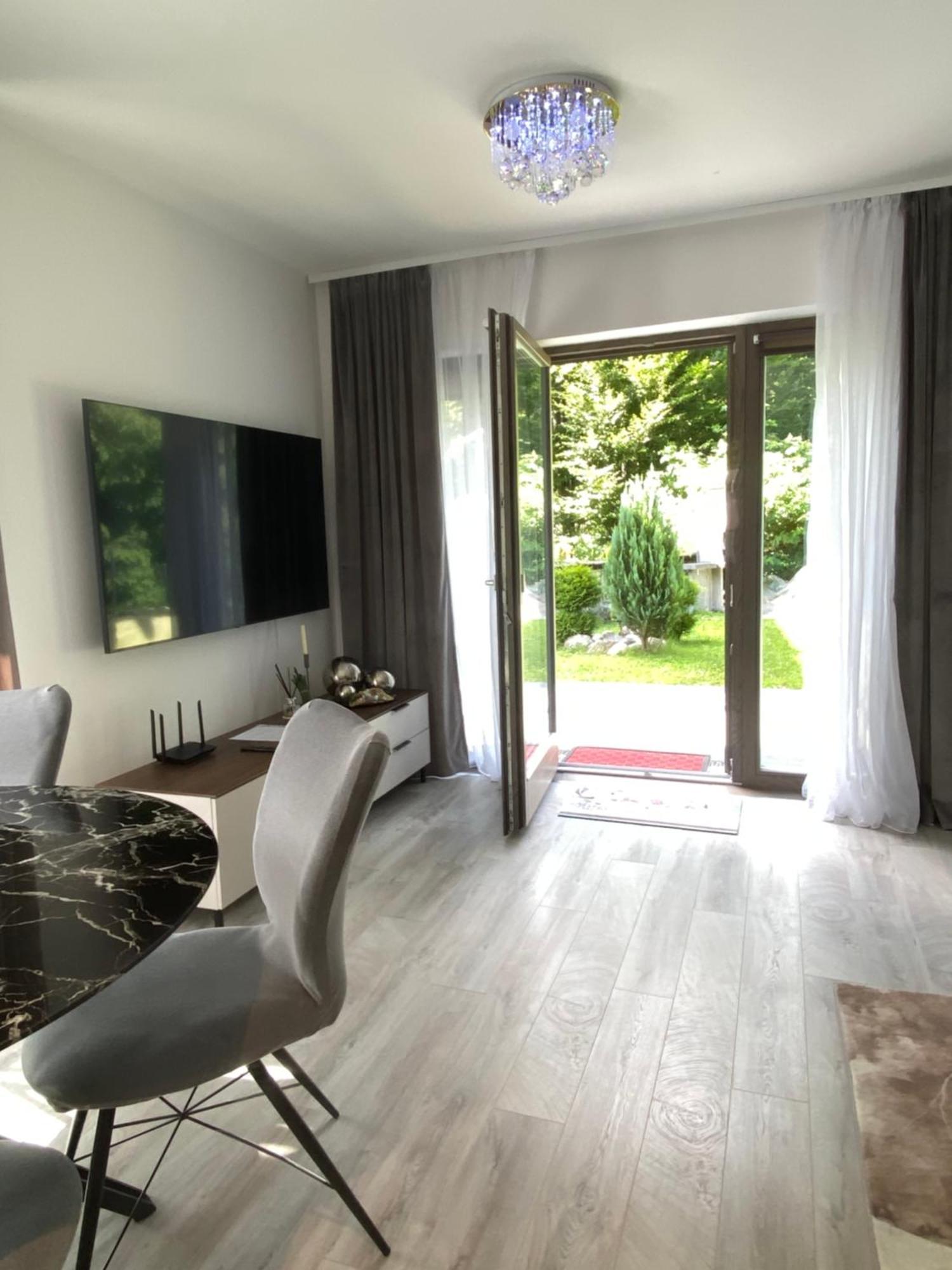 Luxury Apartment Near Lake בוהין מראה חיצוני תמונה