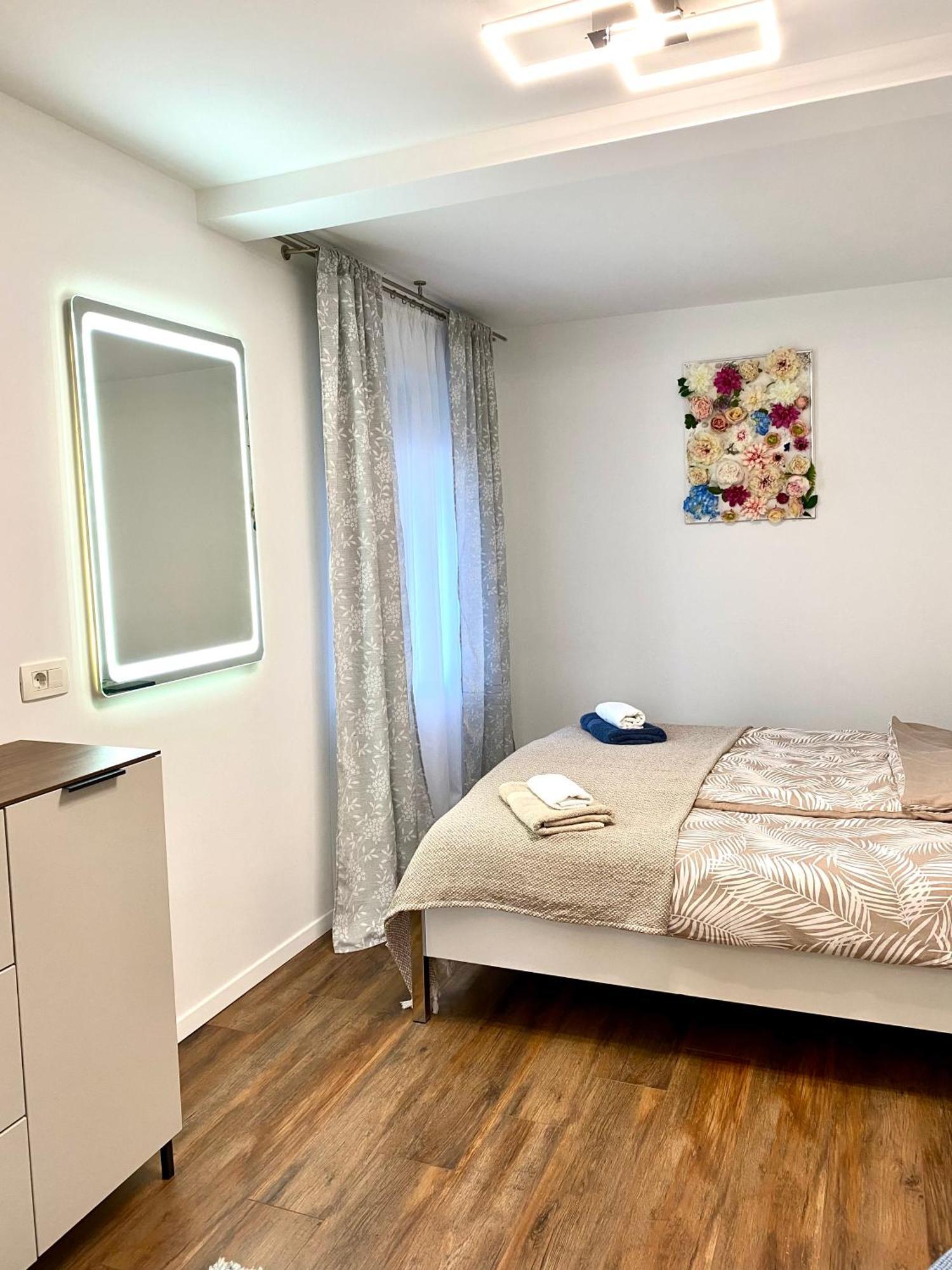 Luxury Apartment Near Lake בוהין מראה חיצוני תמונה